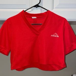 Cropped red shirt